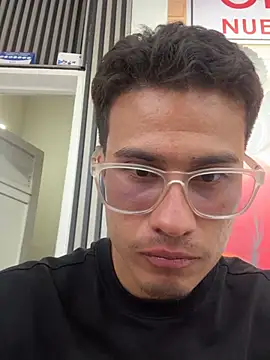 TavoHot_のウェブカメラショー