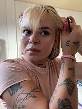 _CuteGirls_'s Live XXX Chat