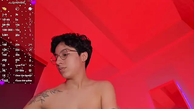 laura-hills18 Live XXX-Chat