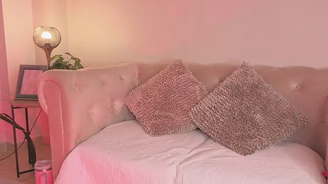 Czat XXX na żywo – DahianaWalcott