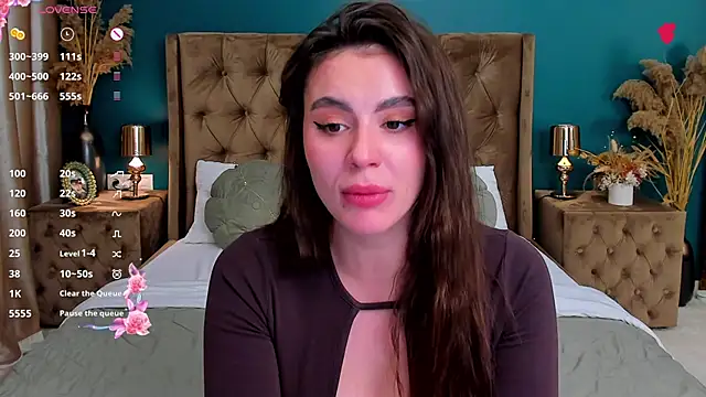 CalyMoon Live XXX-chat