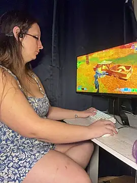 Pokazy przed kamerką – TheFishWife