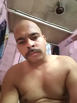 XXX chat uživo modela Vickyrajput009