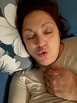 Chat +18 de XSouthlondonNAUGHTYMILFXX ao vivo