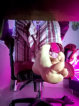 Chat +18 de Miss_Carmilla ao vivo