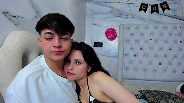 Ari_and_StormのライブXXXチャット