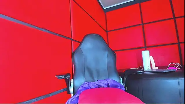 XXX chat uživo modela Daniel_huge22