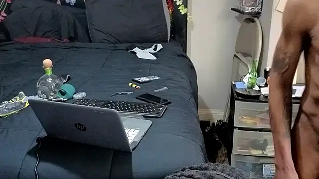 GOODIETIMES1: διαδικτυακό σόου στην κάμερα