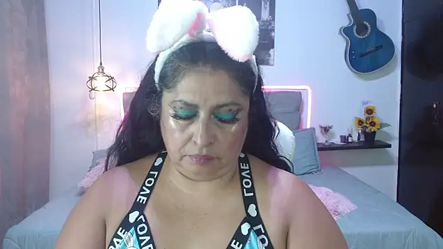 Chat XXX en directo de Keyla01_