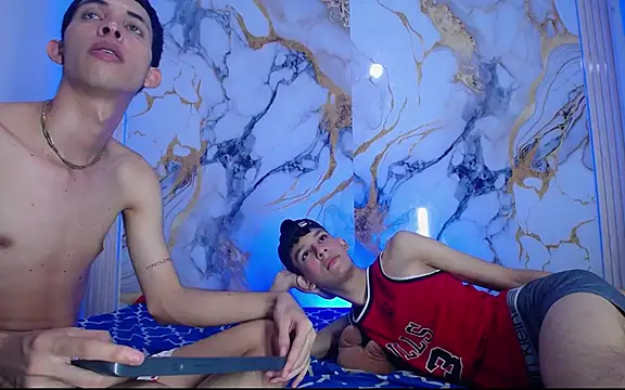 Desire_Boys1's Live XXX Chat