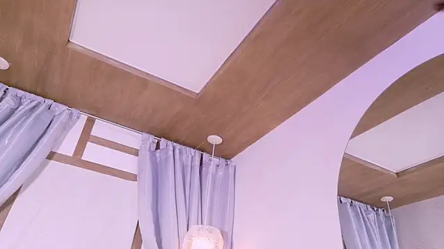 RenataLeclair's Live XXX Chat