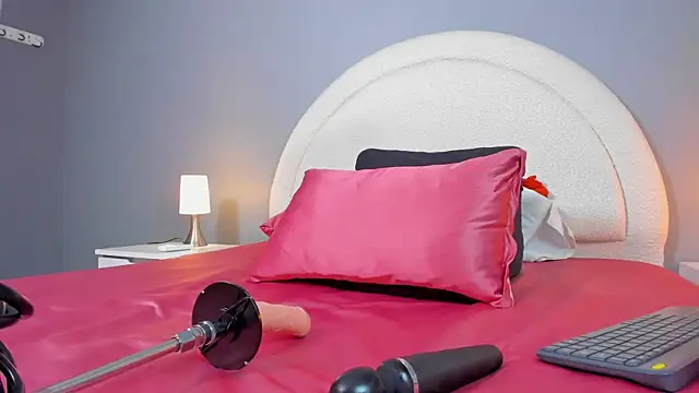 Chatroom XXX en direct de emilytowzen