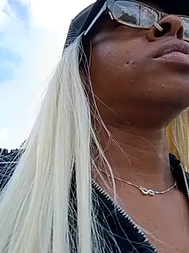 Jasmine_FullsShine's Live XXX Chat