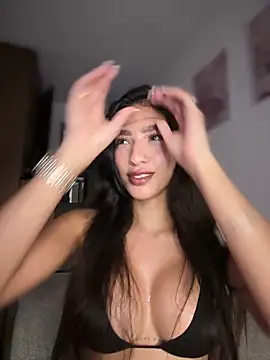 DulceLenns Adlı Modelin Canlı XXX Sohbeti