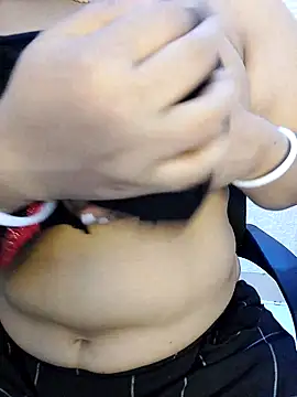 Pertunjukan Kamera Web Adiba_2