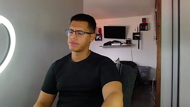 Pertunjukan Kamera Web _John_Boy_