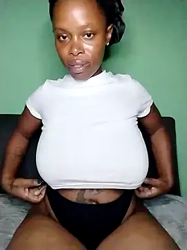 Chatroom XXX en direct de QUEENZAZA