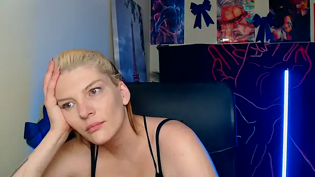 Chatroom XXX en direct de VanessaRey_