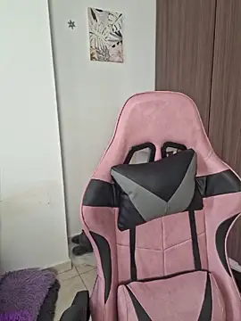 heyshaa: онлайн-секс-чат