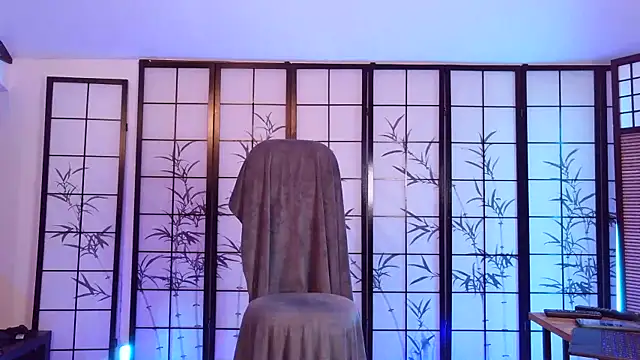 thehornybowtie 在線直播表演