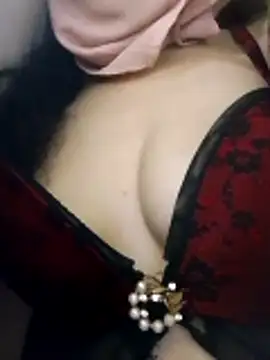 Almas-arabic's Webcam Show