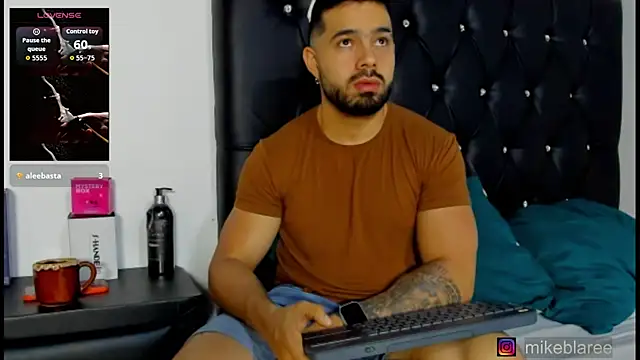 mikeblaree Chat XXX live