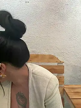 Chat +18 de EmmyEvans1 ao vivo