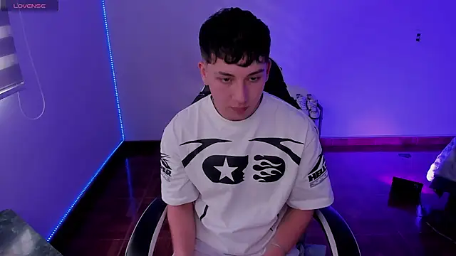 oliver_kyy Live XXX-Chat