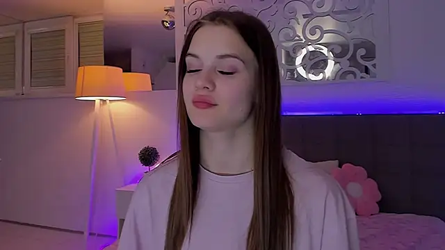 LuisaClover Chat XXX in diretta