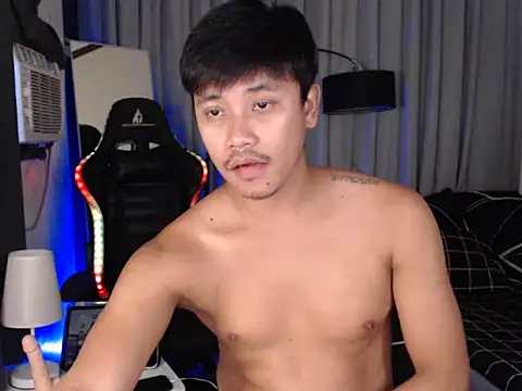 Živý XXX chat alexsuckable01