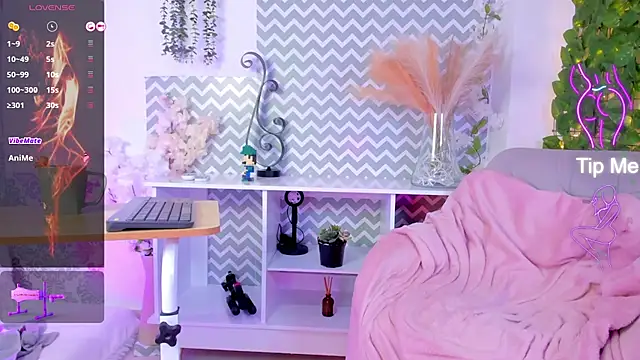 NahomyVega Adlı Modelin Canlı XXX Sohbeti