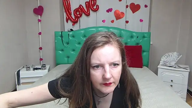 MeganPirs Adlı Modelin Canlı XXX Sohbeti