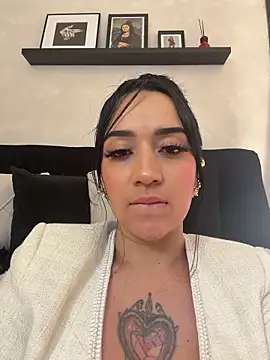 دردشة EmmyEvans1 الجنسية المباشرة