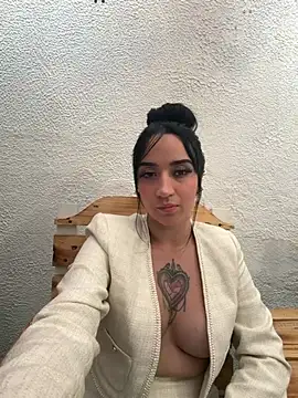 EmmyEvans1n Live XXX chat