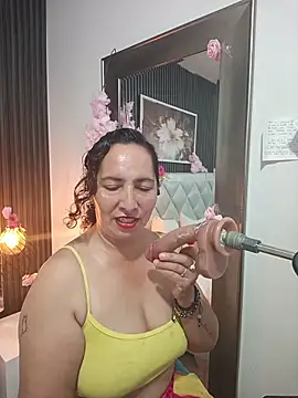 Chat +18 de Luna_Naughty1 ao vivo