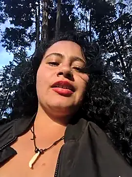 Yaya_watson élő XXX-chatje