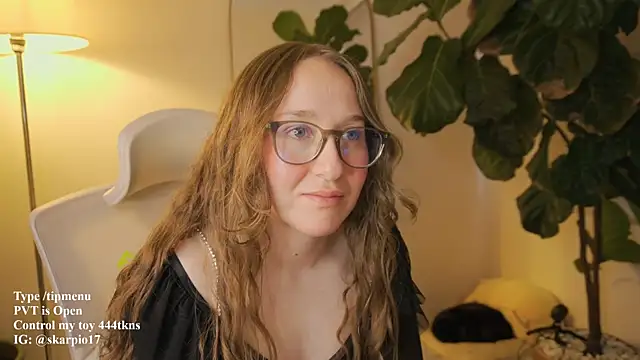 Scarlett_NoirMuse live XXX chat