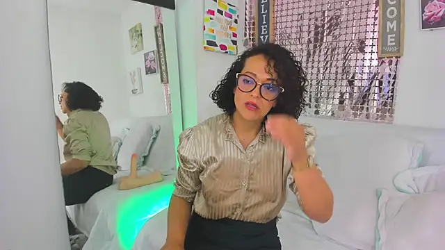 AnaDalila_Latina Adlı Modelin Canlı XXX Sohbeti