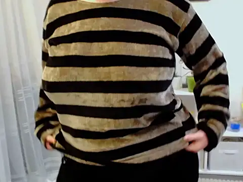 Lady_Tiana Adlı Modelin Canlı XXX Sohbeti