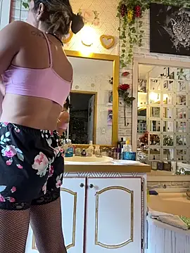 Pokazy przed kamerką – TranSexualJade95