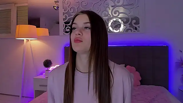 Chatroom XXX en direct de LuisaClover