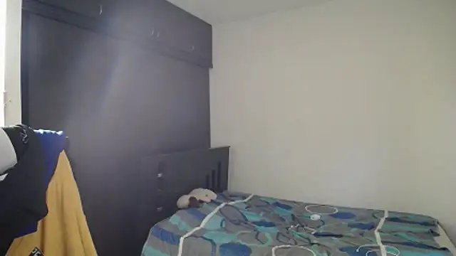 axel_rios_ Show in webcam