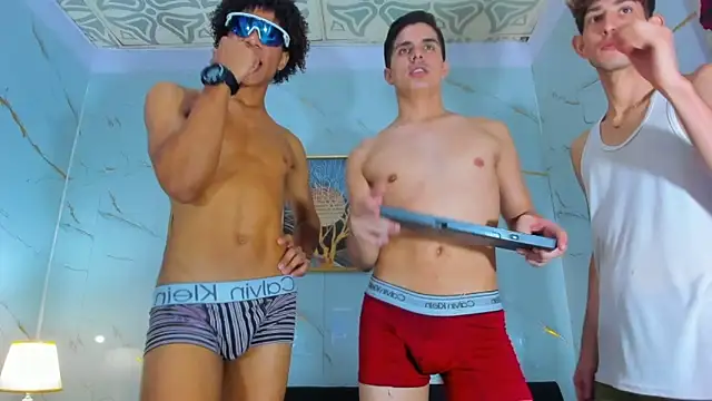 Spicy_guys Pertunjukan Webcam