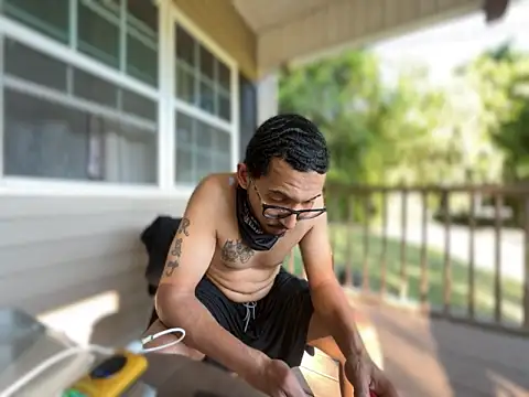 Chat +18 de ThrowedWorldWide ao vivo