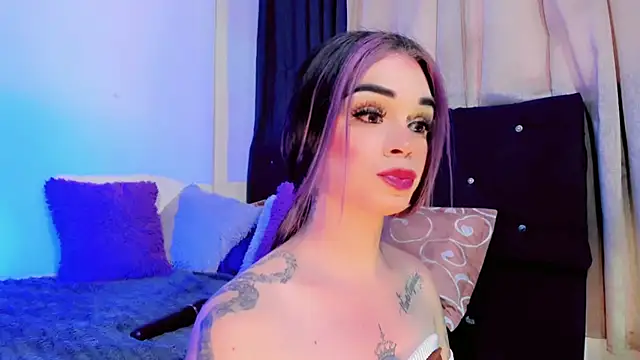 Pokazy przed kamerką – lesly_xx