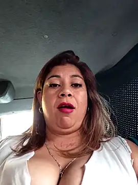 Laura-Hernandez Chat XXX live