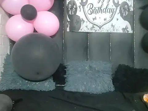 dark_honeyx26's Webcam Show