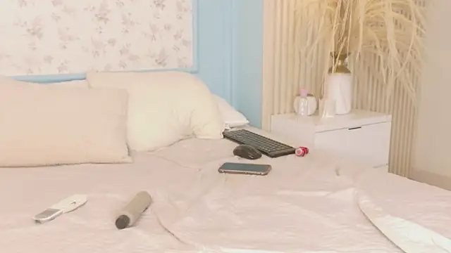 SarayCortez Show in webcam