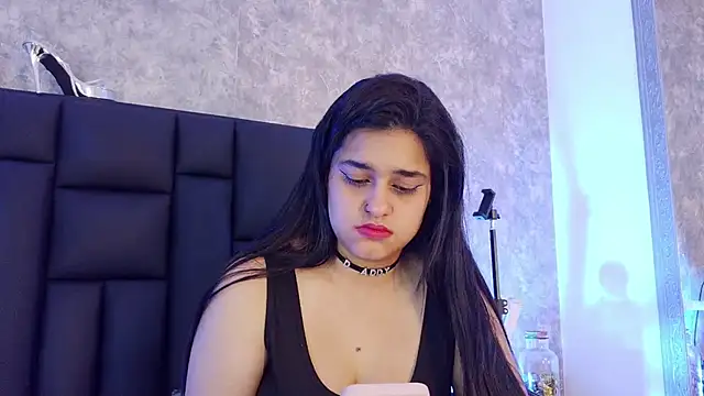 crystaldarliing Adlı Modelin Canlı XXX Sohbeti