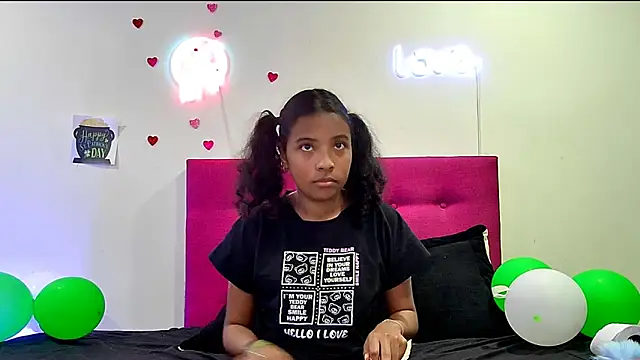 Ellie_Cute7 现场XXX聊天